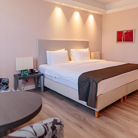 By Ihg Готель 4*
